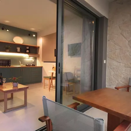 Terpsis Estate Apartment *
